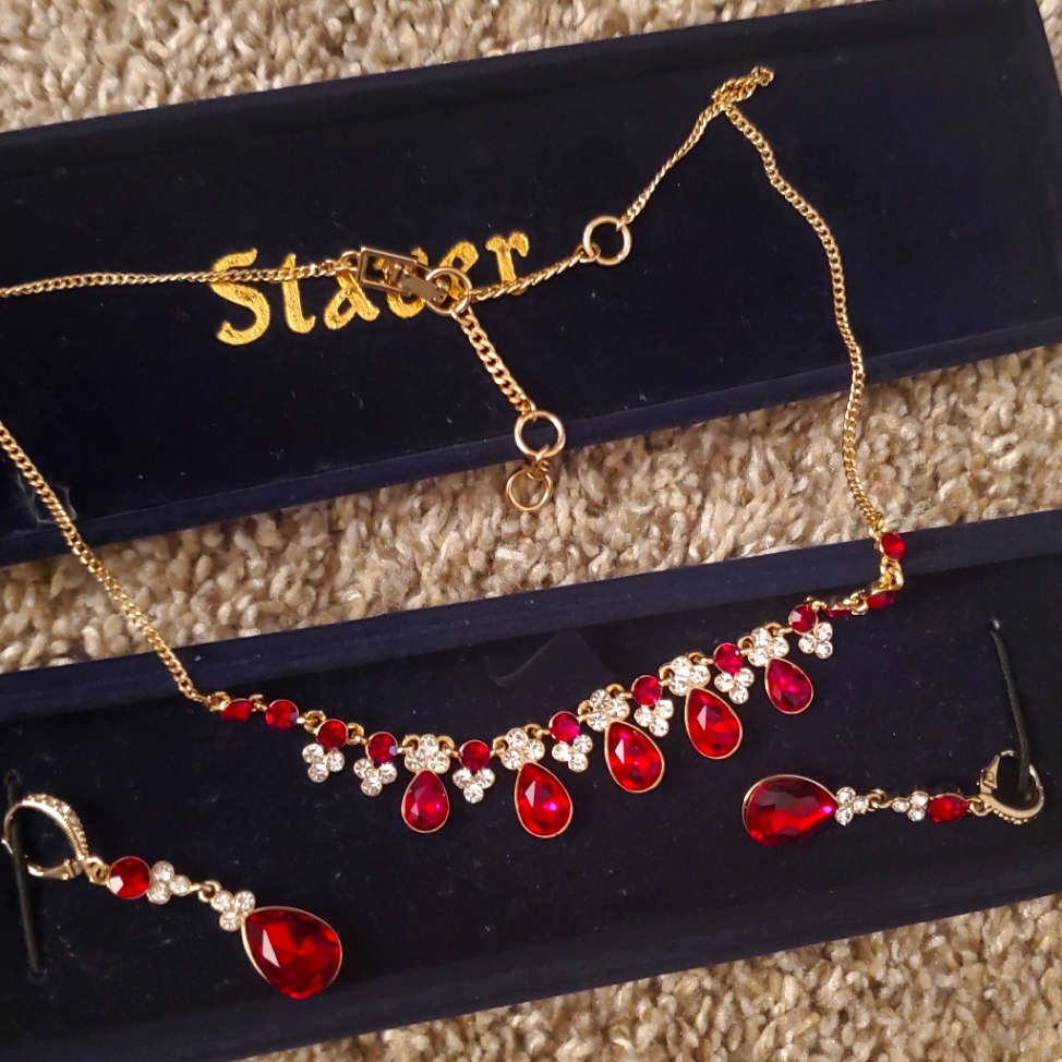 Stauer Ruby And Diamond Necklace And Earrings Set 65$